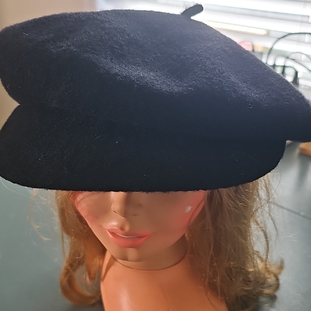 Basque Beret Classic Black 100% Wool. Size XXL‎